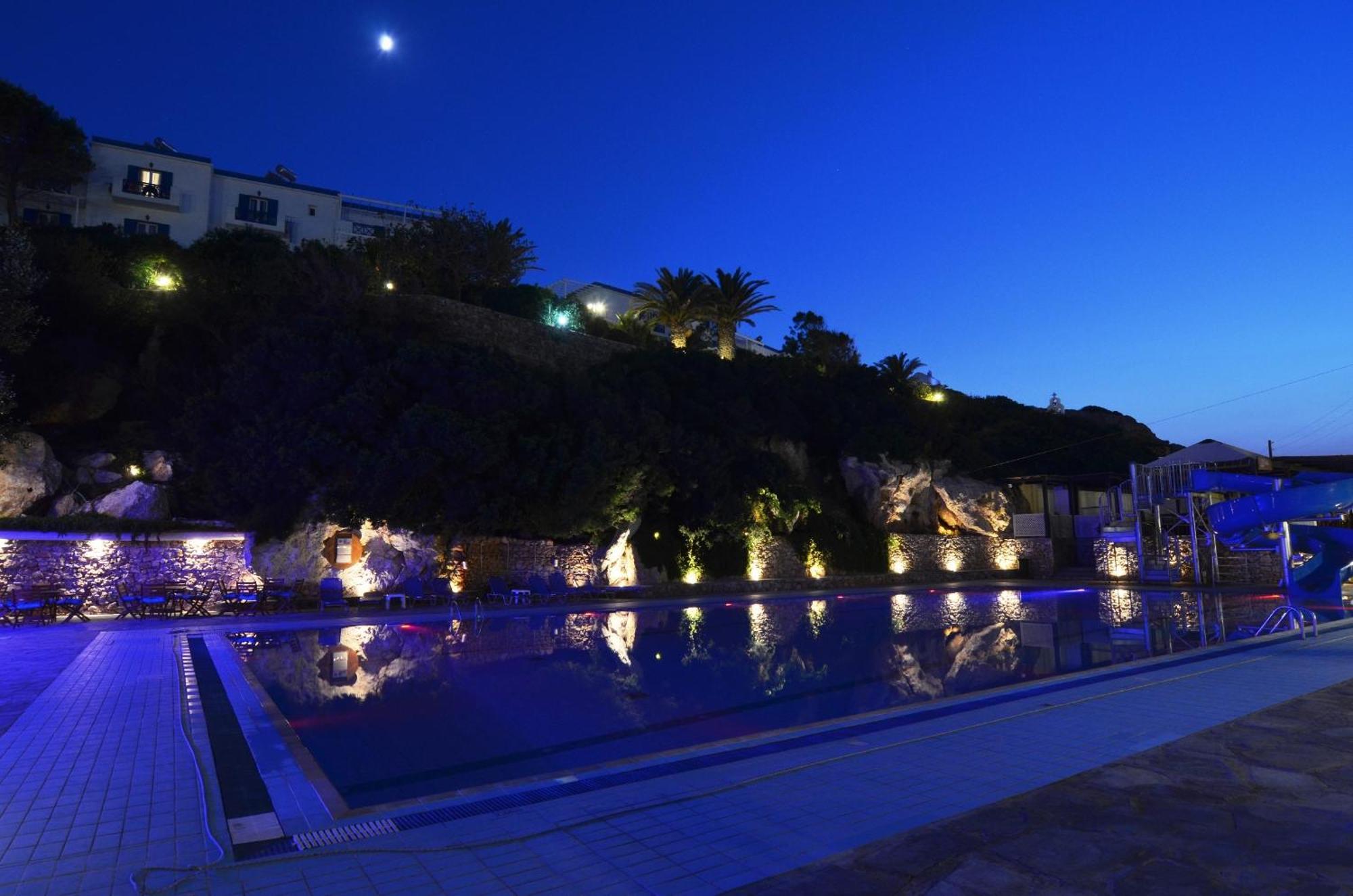 Dolphin Bay Seaside Resort & Suites 加利萨斯 外观 照片